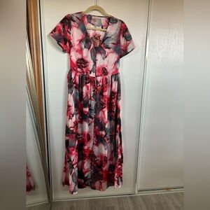 Size small/medium floral magenta sun dress, with lined buttons, comfortable fit
